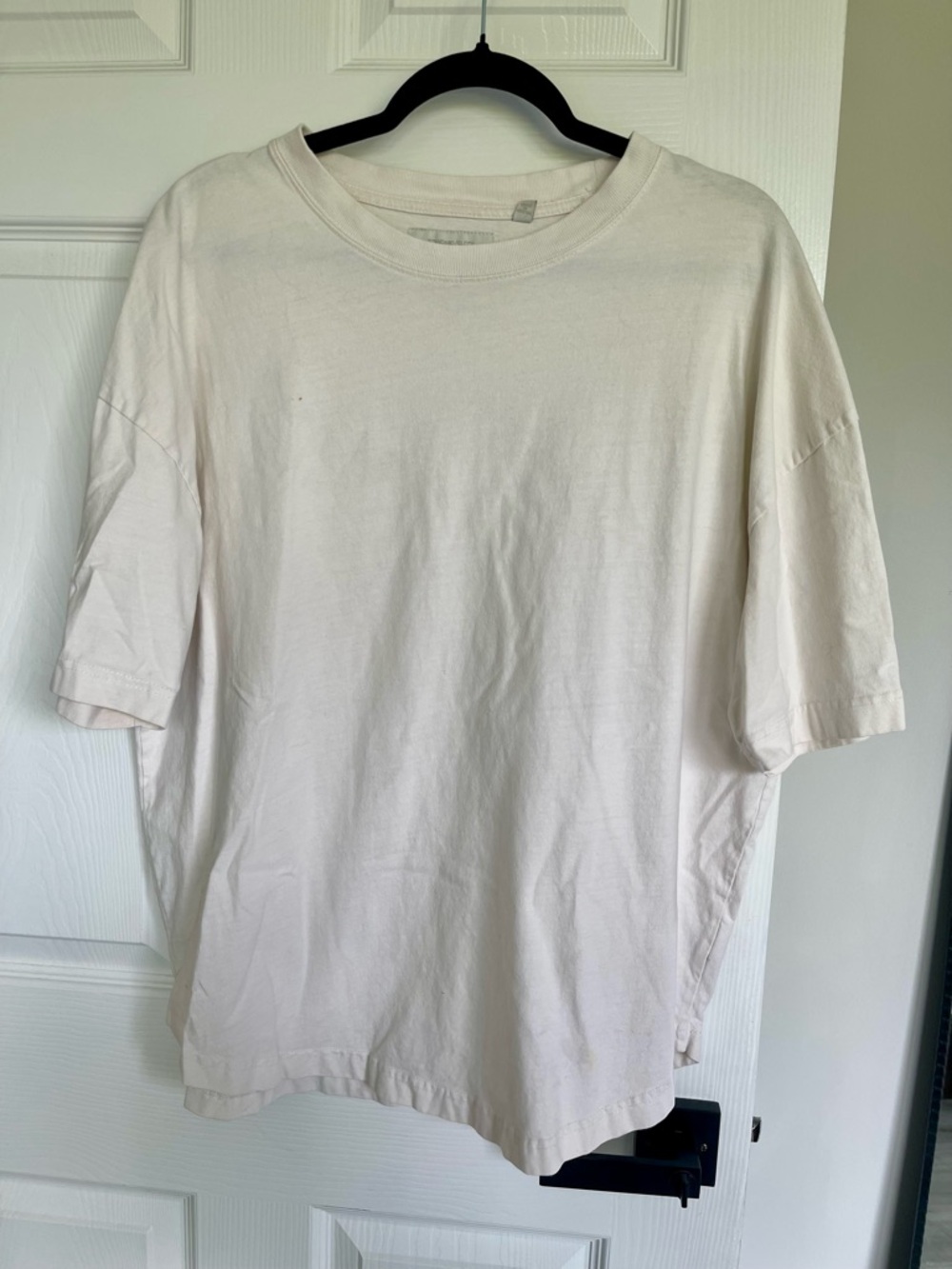 Classic Men's Crew Neck T-Shirt in Off-White